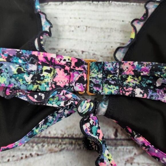 Victoria’s Secret 34D Halter Bikini Top – Multicolor Paisley Print, Padded, Boho - Picture 5 of 9